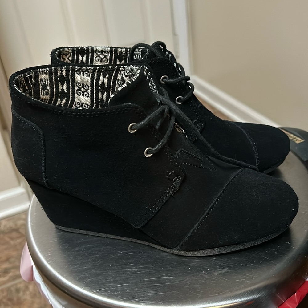 Women’s shoes size 7.5 excellent condition